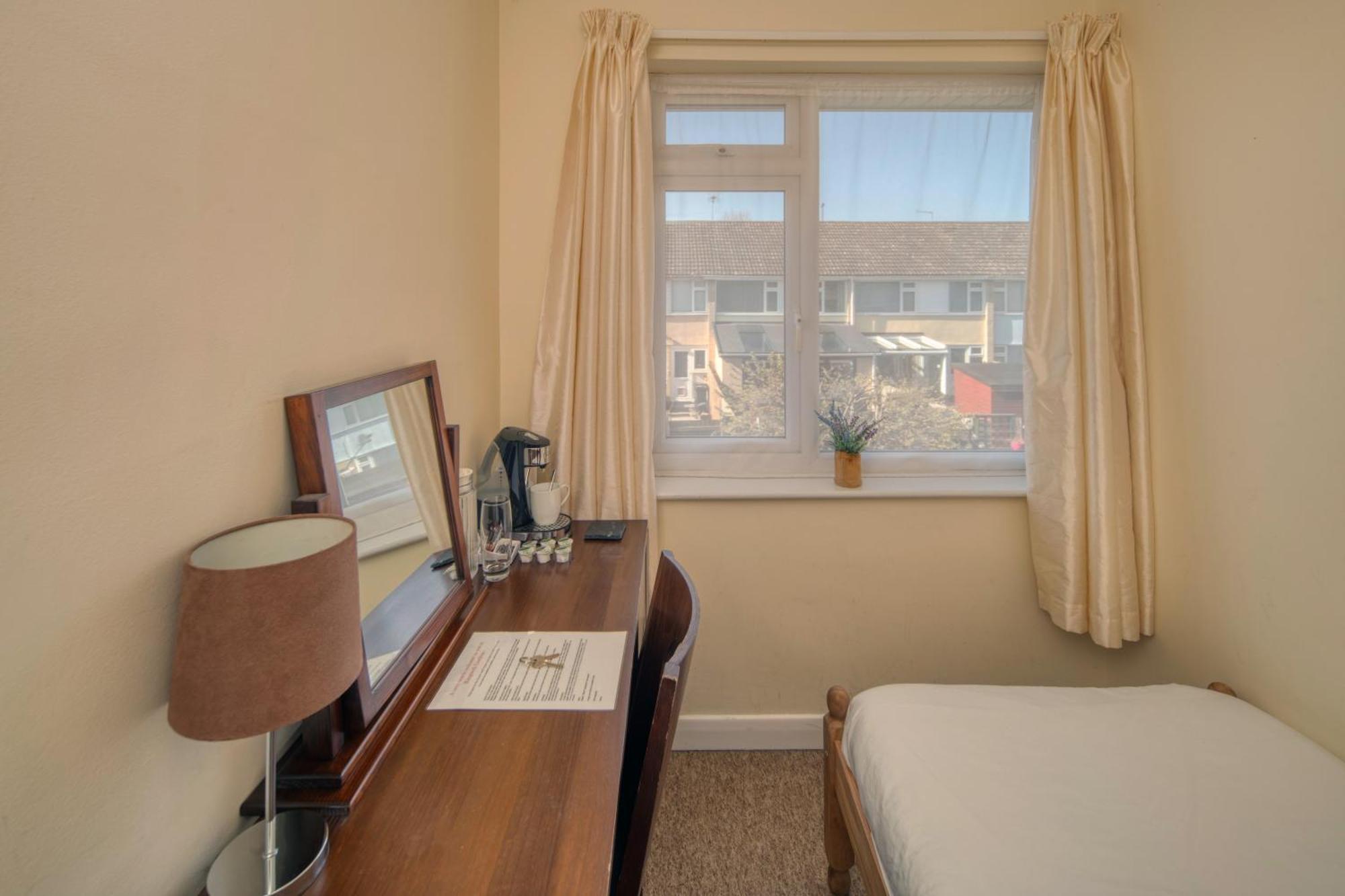 Henry'S Guesthouse Bath Dış mekan fotoğraf
